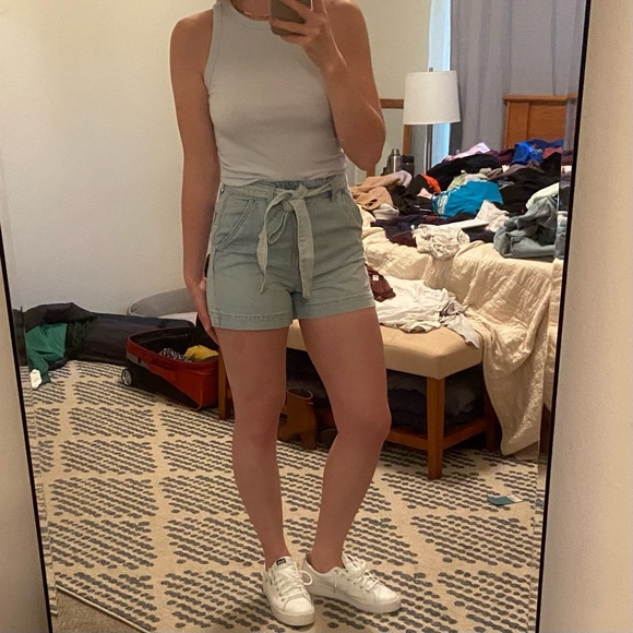 High Waisted Belted Jean Shorts - Picture 4 of 4